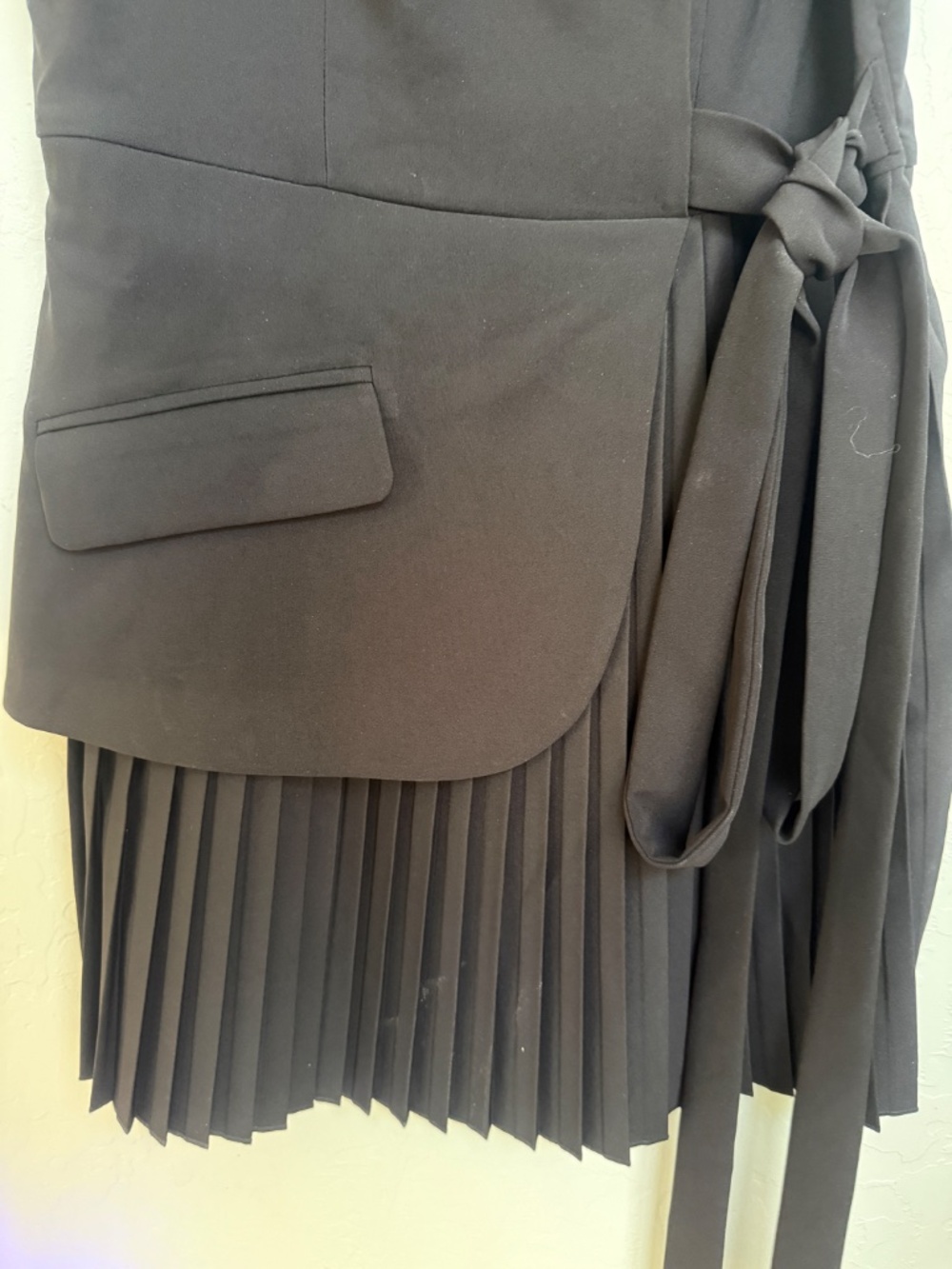 Commence Layered Mini Pleated Dress - Picture 4 of 4
